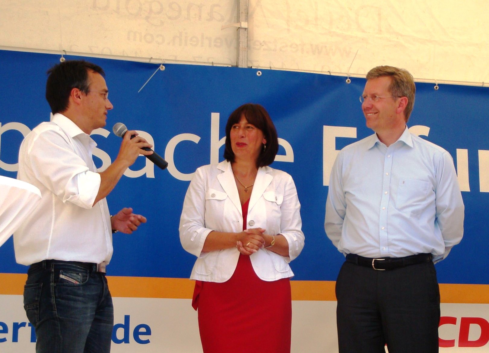 Christian Wulff im Wahlkampf auf der Bühne am Anger