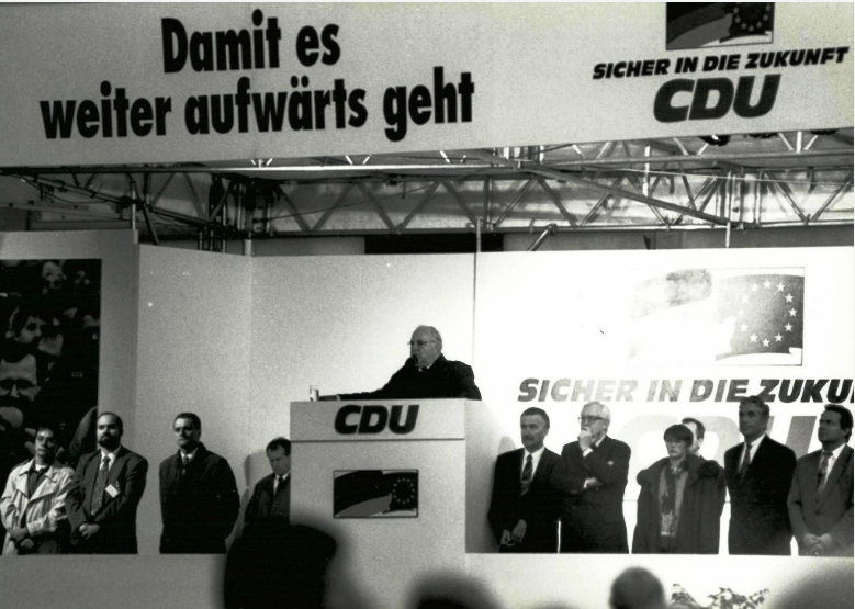 1994 mit Helmut Kohl auf der Wahlkampfbühne 